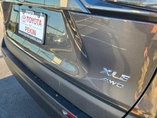 2020 Toyota RAV4 XLE Premium