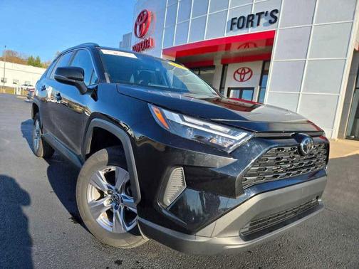 2023 Toyota RAV4 XLE