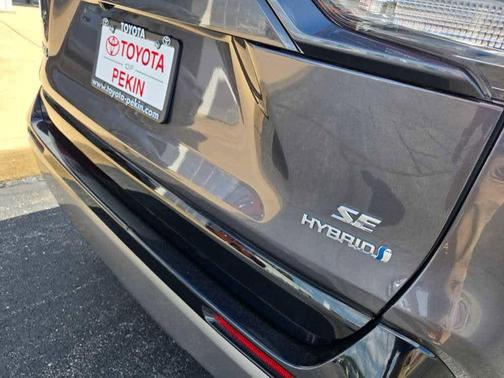 2024 Toyota RAV4 Hybrid SE