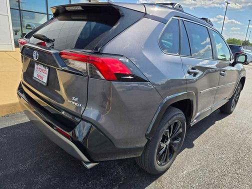 2024 Toyota RAV4 Hybrid SE