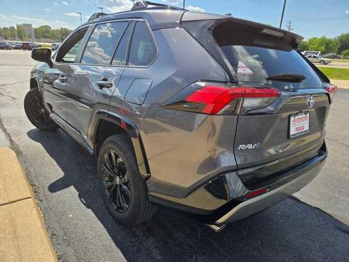 2024 Toyota RAV4 Hybrid SE