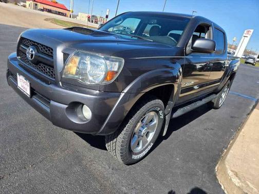 Magnetic Gray Metallic 2011 Toyota Tacoma Double Cab