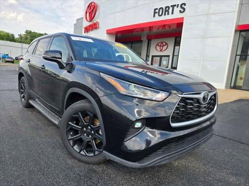 2022 Toyota Highlander LE