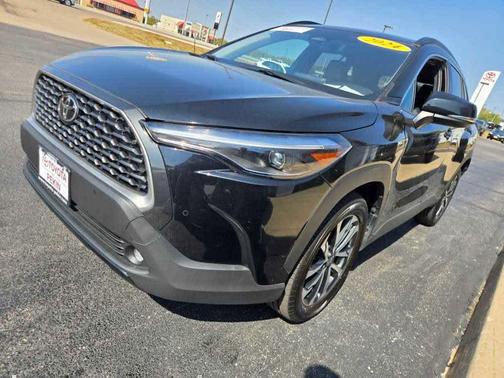 2024 Toyota Corolla Cross XLE