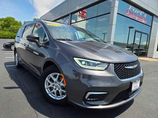 Granite Crystal Metallic Clearcoat 2021 Chrysler Pacifica Touring L