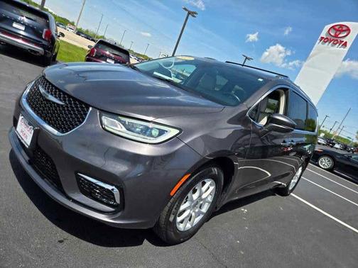 Granite Crystal Metallic Clearcoat 2021 Chrysler Pacifica Touring L
