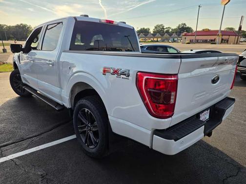 Oxford White 2022 Ford F-150 XLT