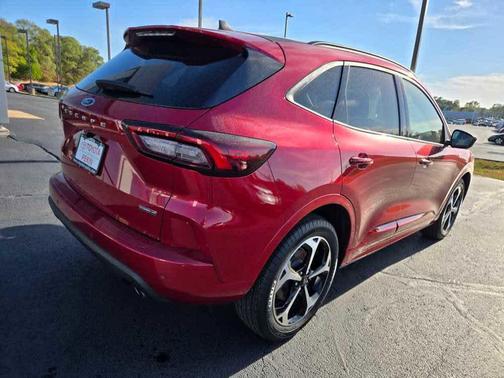2023 Ford Escape ST-Line Elite