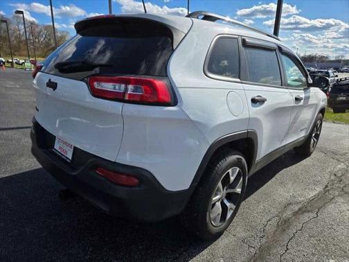 2017 Jeep Cherokee Sport