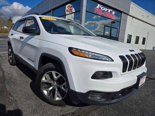 2017 Jeep Cherokee Sport