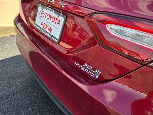 2020 Toyota Camry Hybrid XLE