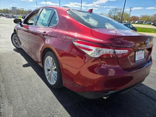 2020 Toyota Camry Hybrid XLE