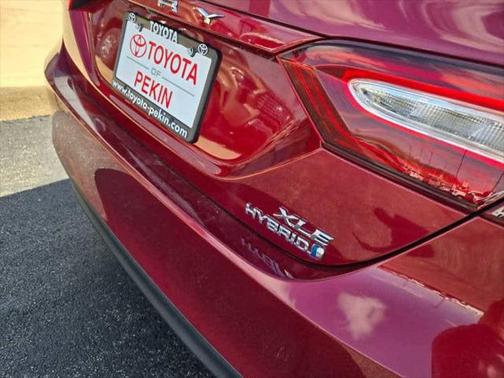 2020 Toyota Camry Hybrid XLE