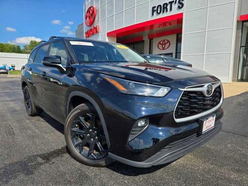 2023 Toyota Highlander LE
