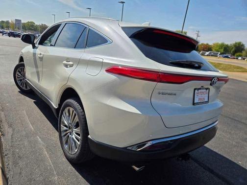 2022 Toyota Venza XLE