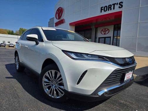 2022 Toyota Venza XLE