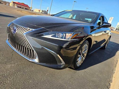 2021 Lexus ES 300h Luxury