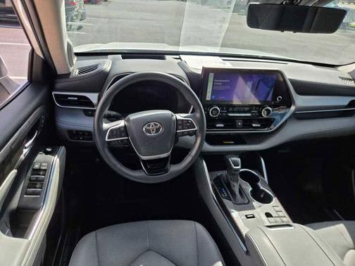 Wind Chill Pearl 2024 Toyota Highlander Hybrid Platinum