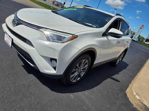 Blizzard Pearl 2017 Toyota RAV4 Limited