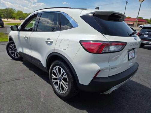 Star White Metallic Tri-Coat 2022 Ford Escape SEL