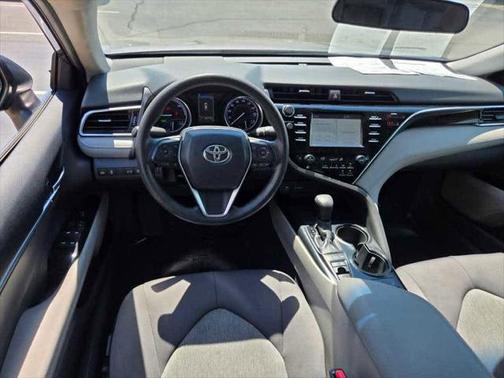2018 Toyota Camry Hybrid LE