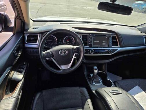 2016 Toyota Highlander LE Plus