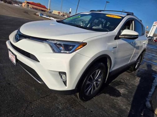 2017 Toyota RAV4 Hybrid XLE