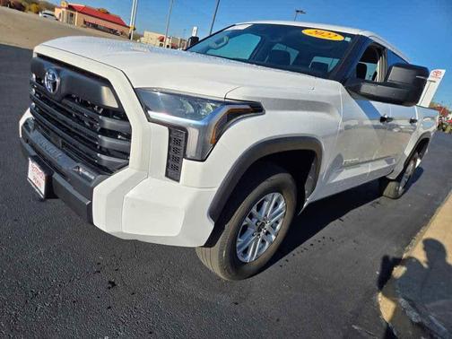 2022 Toyota Tundra SR5