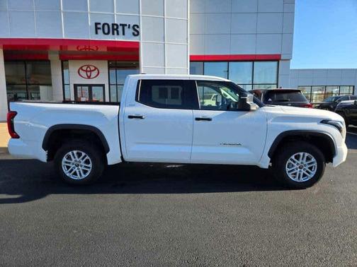 2022 Toyota Tundra SR5