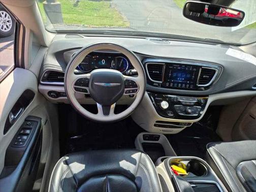 2018 Chrysler Pacifica Hybrid Limited