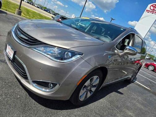 2018 Chrysler Pacifica Hybrid Limited