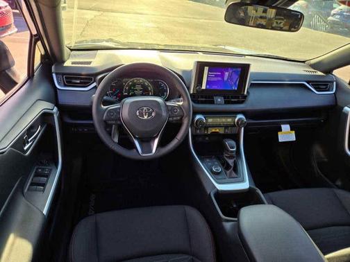 2025 Toyota RAV4 Hybrid SE