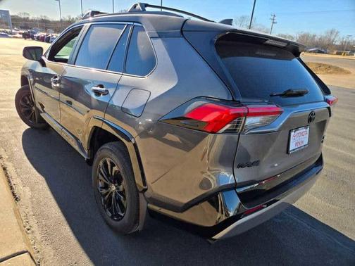 2023 Toyota RAV4 Hybrid SE