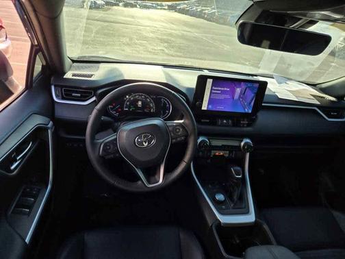 2023 Toyota RAV4 Hybrid SE