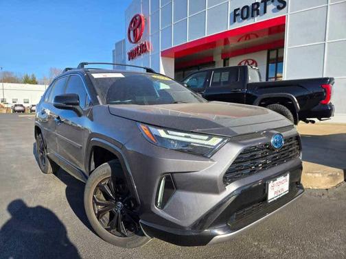 2023 Toyota RAV4 Hybrid SE