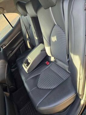 Midnight Black Metallic 2022 Toyota Camry SE