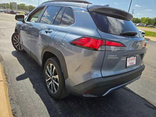 2024 Toyota Corolla Cross XLE