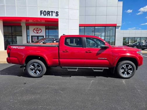 Barcelona Red Metallic 2018 Toyota Tacoma TRD Sport