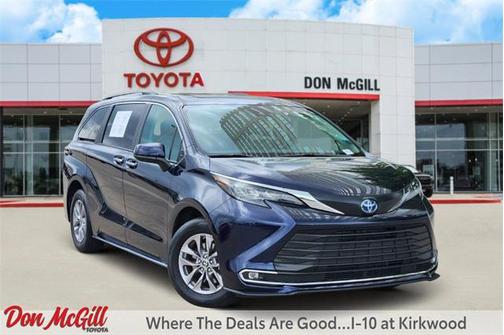 2024 Toyota Sienna XLE 8 Passenger