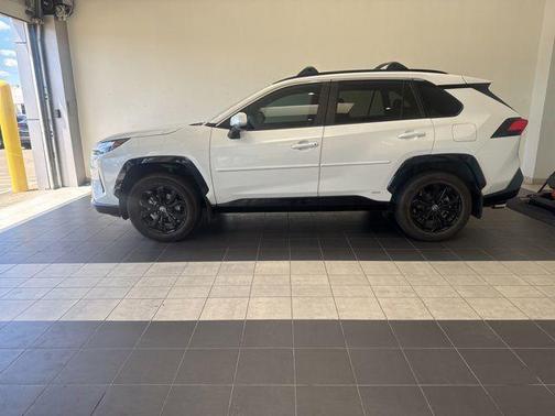 Wind Chill Pearl 2024 Toyota RAV4 Hybrid SE