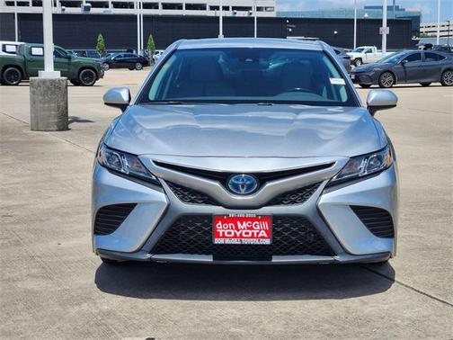 2020 Toyota Camry SE