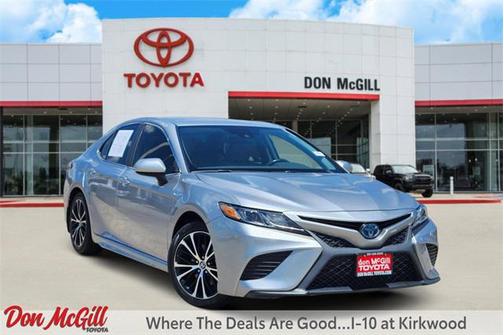 2020 Toyota Camry SE