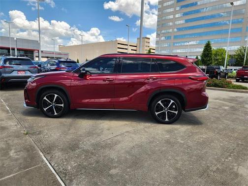 2022 Toyota Highlander XSE