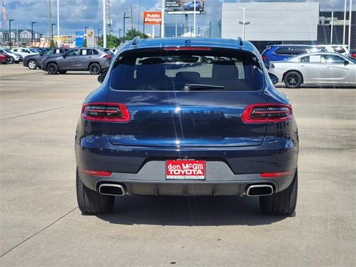 2017 Porsche Macan Base