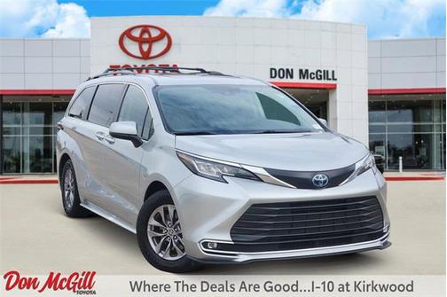 2023 Toyota Sienna XLE