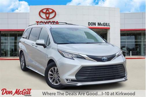 2023 Toyota Sienna XLE