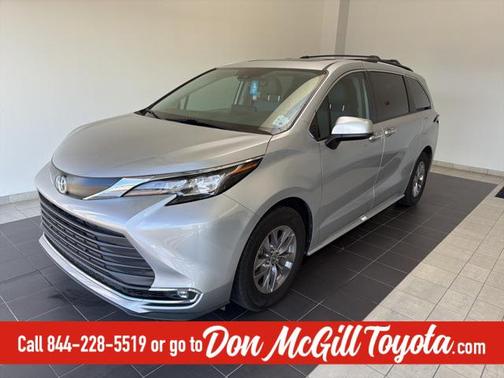 2023 Toyota Sienna XLE