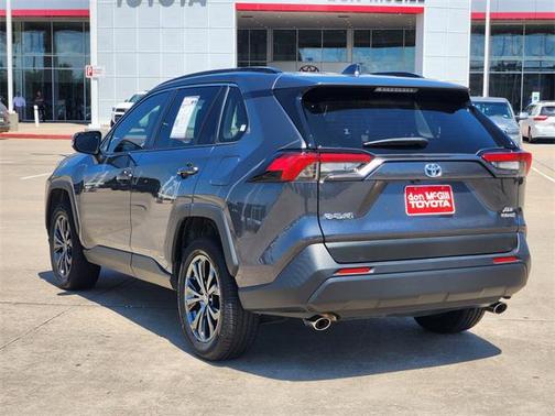 2022 Toyota RAV4 Hybrid XLE Premium