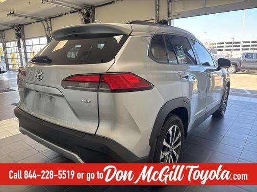 2022 Toyota Corolla Cross XLE