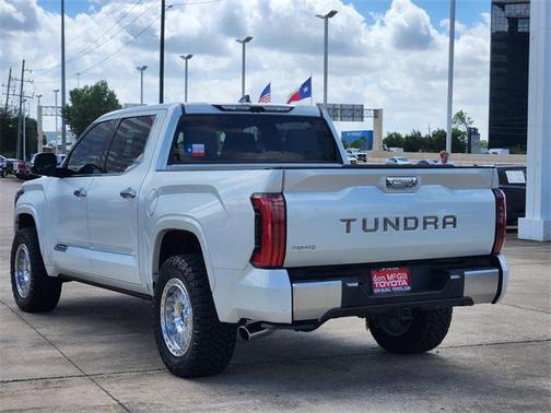 2022 Toyota Tundra Hybrid Capstone